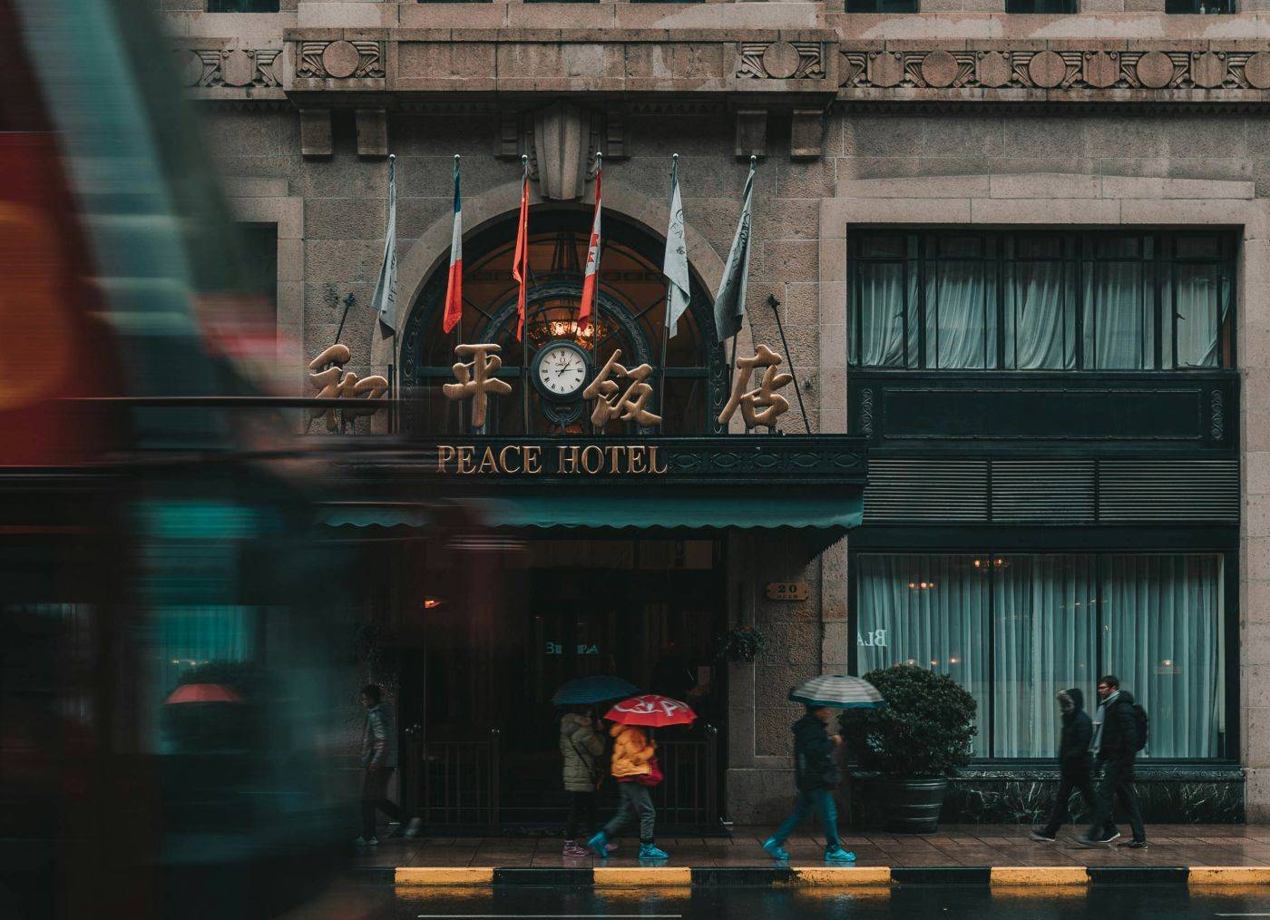 Chinese hotelseks; Washington weer contra DSA; Privacy ten koste van contact; AP beboet moslimregistratie; Spanje en Brussel contra TikkieTokkie; Vordering kiezersdata in VS